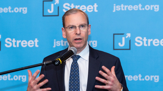 Jeremy Ben-Ami, president of J Street, speaks at the group's national conference in 2018.