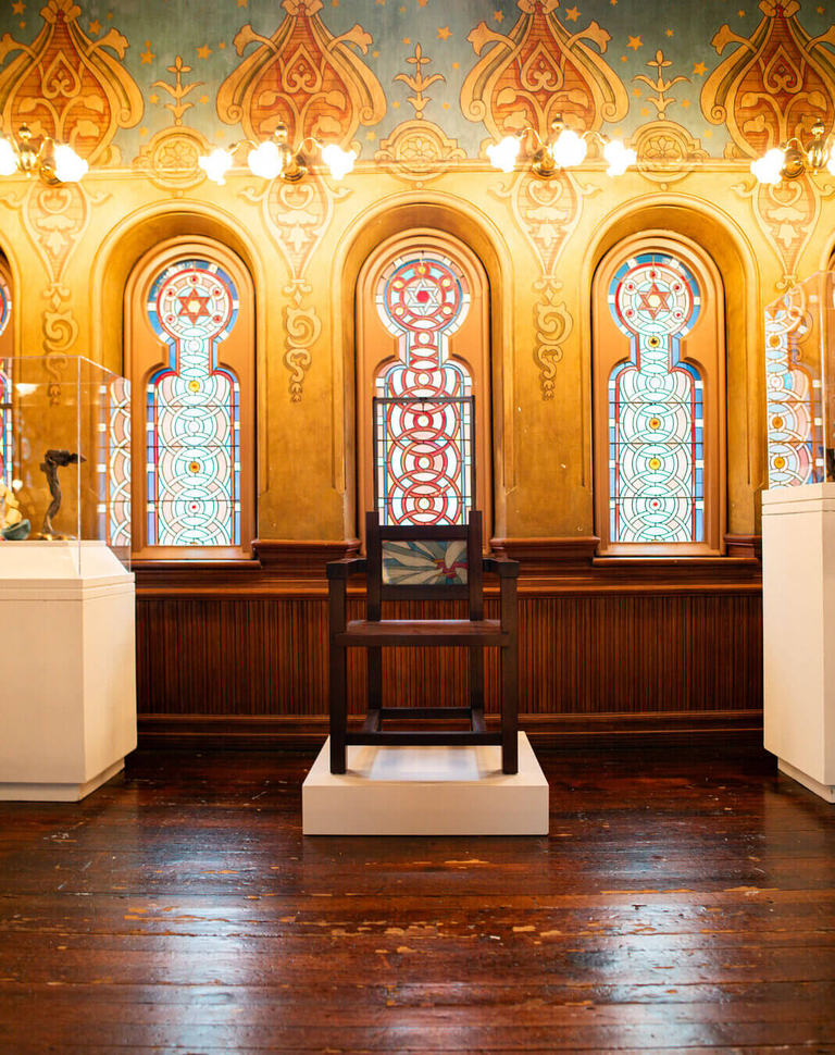 Paintings, Judaica and history collide at Tobi Kahn’s Eldridge Street ...