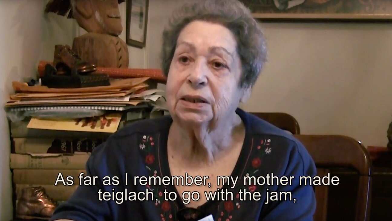Chayele Palevsky z"l, one of the partisans of Vilna, describing the sweet delicacy her mother used to make