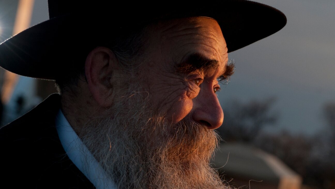 Rabbi Avraham Shemtov joins hundreds in attending The lighting of the National Chanukah Menorah on the Ellipse on the first night of Chanukah in Washington, D.C, December 1, 2010 (Marvin Joseph/The Washington Post)