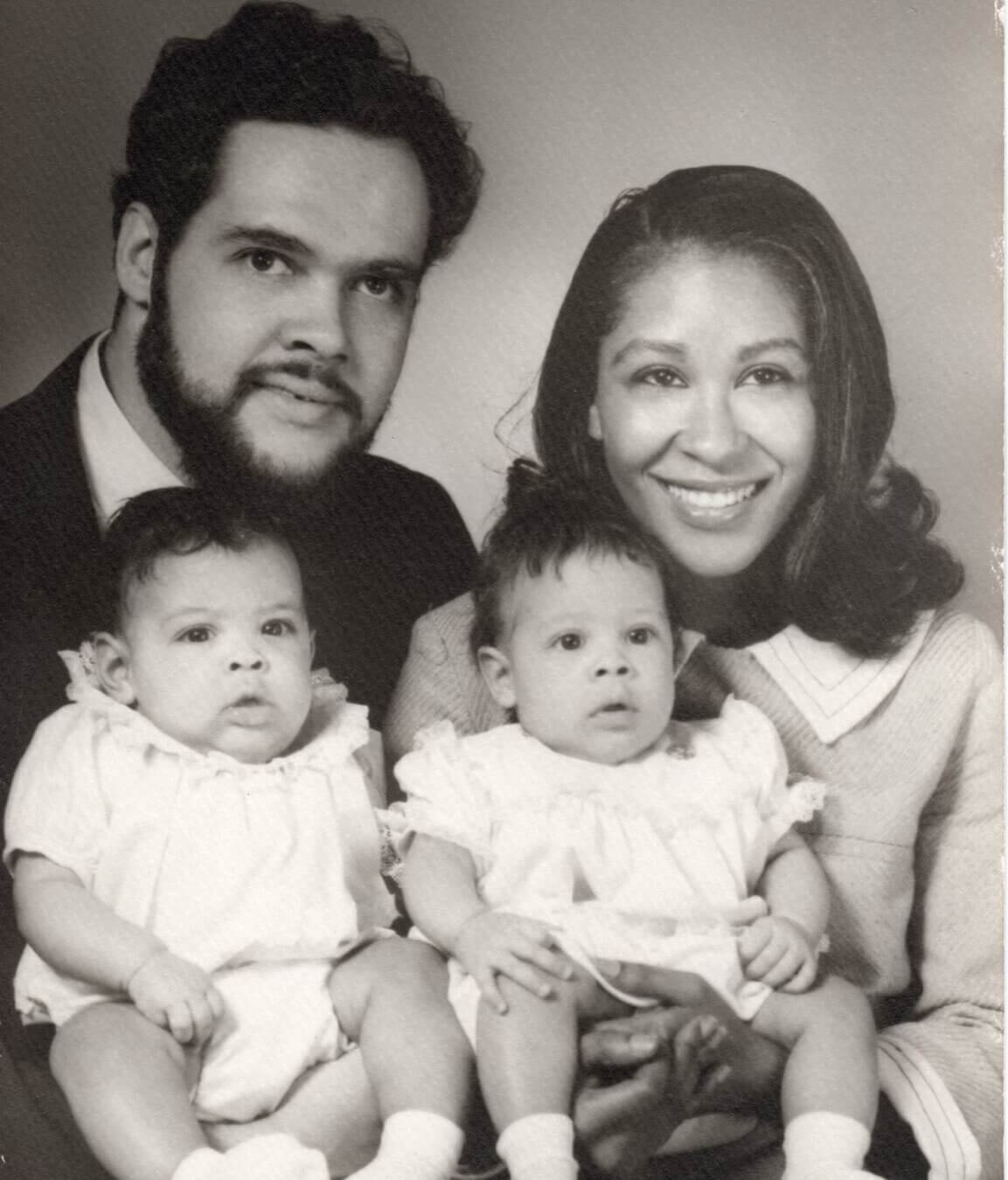 The Edelhart family in 1967: Arthur and Harriett, with twins Courtenay, left, and Ashley.
