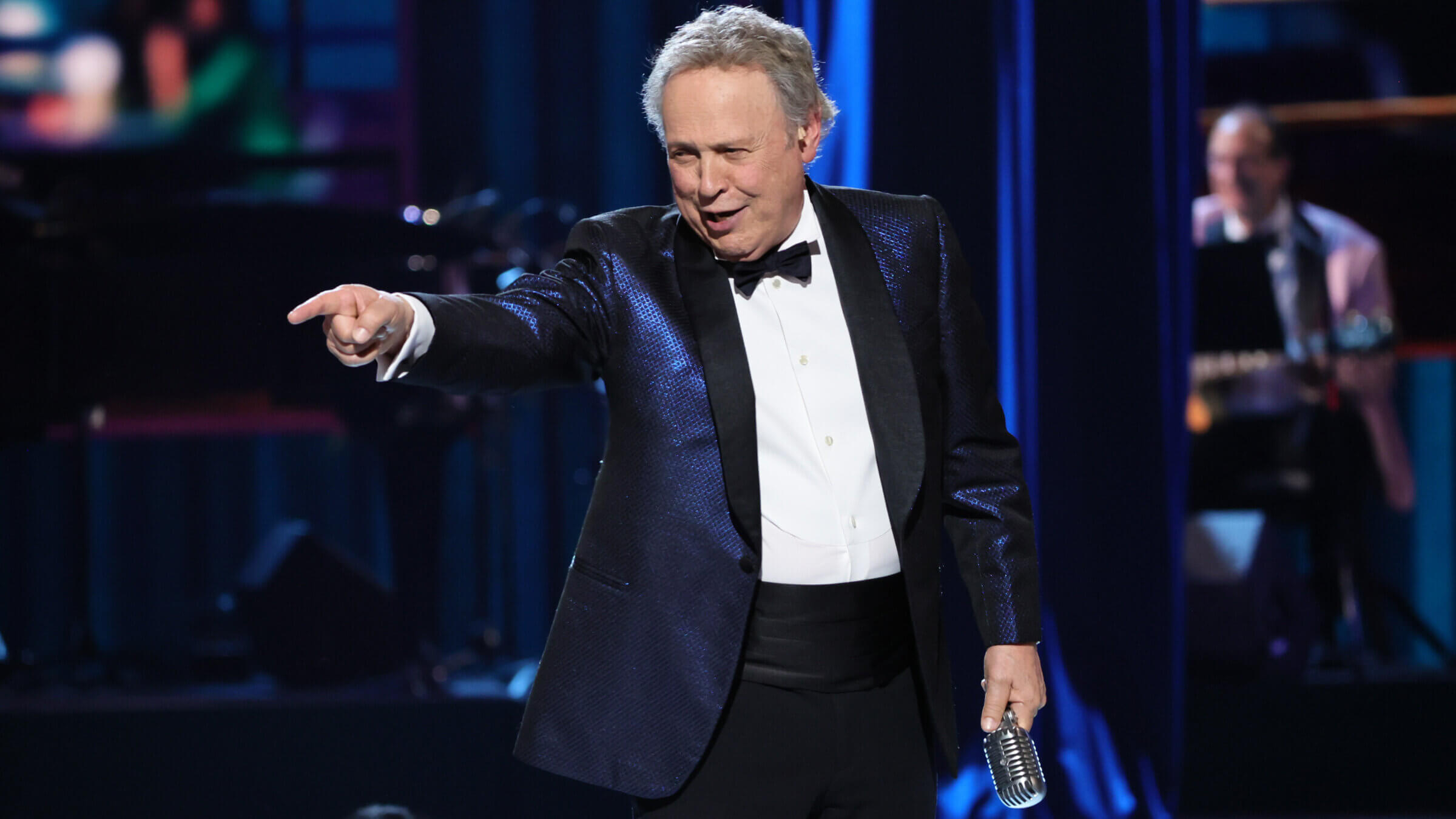 Billy Crystal led the audience at the 75th Tony Awards in faux-Yiddish call-and-response.