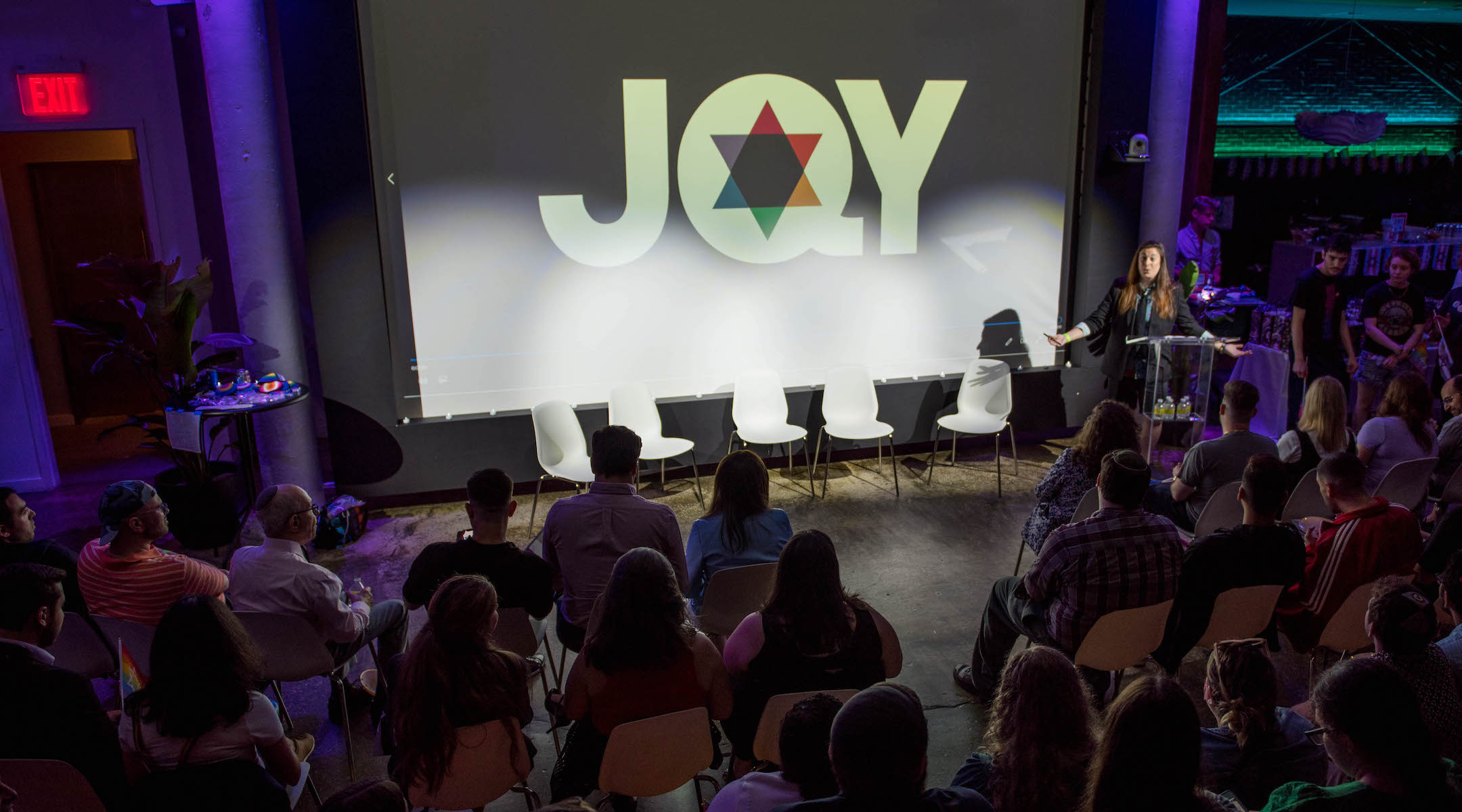 Rachael Fried introduces the panel of teenagers at JQY’s annual Pride=Nachas event, June 23, 2022. (Courtesy JQY)