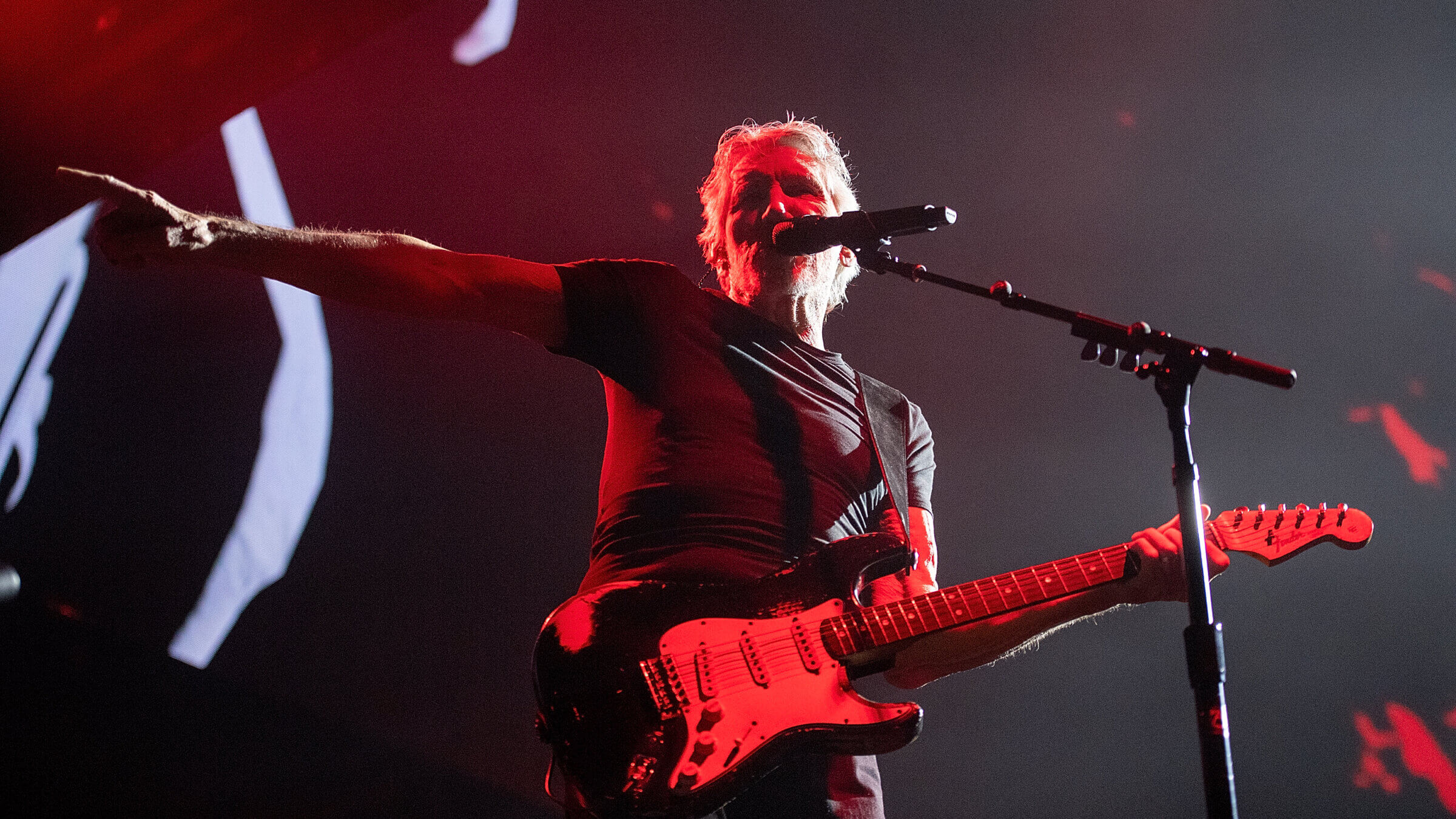 Roger Waters performs in Pittsburgh during his “This Is Not A Drill” tour.