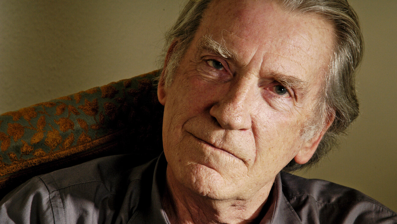 LONDON - JANUARY 7: David Warner poses during a photo call held on January 7, 2005 at his home in London, England. (Photo by Cambridge Jones/Getty Images)