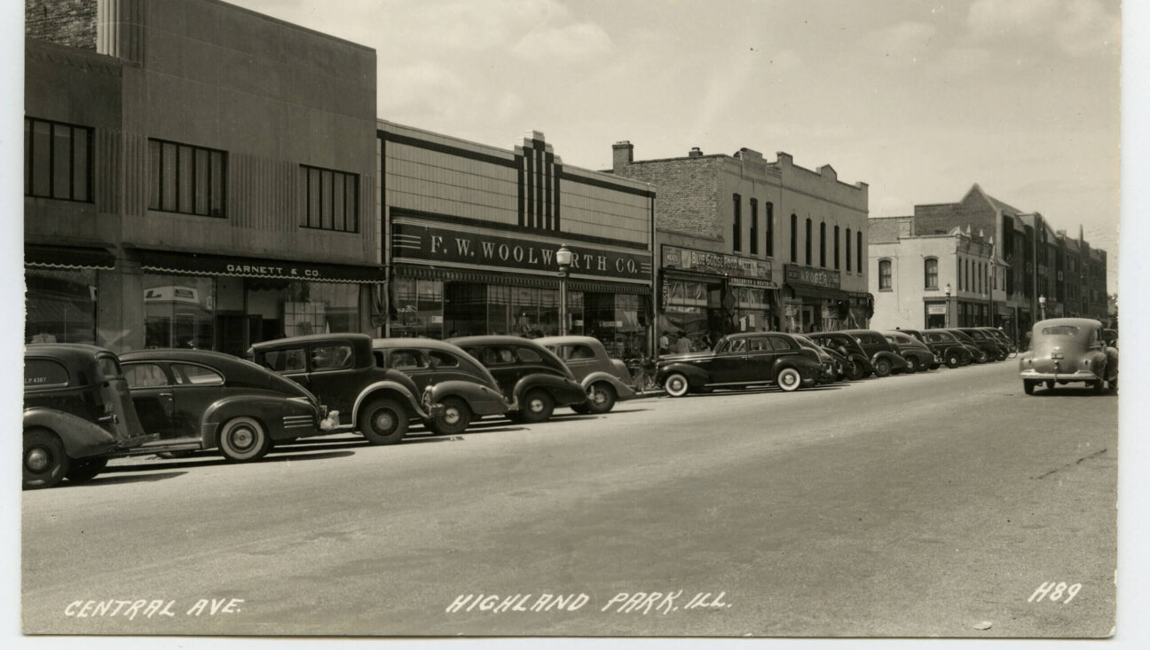 A postcard showing downtown Highland Park in 1943 or 1944. 