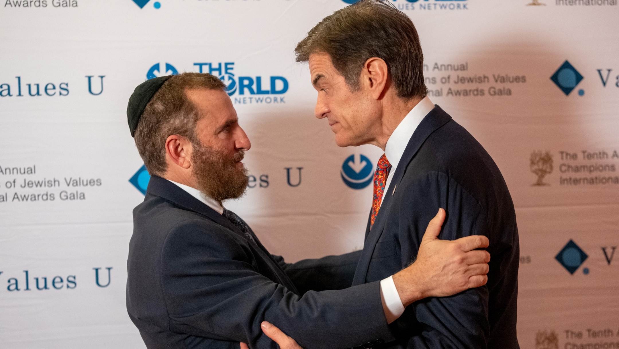 Rabbi Shmuley Boteach, and Dr. Mehmet Oz speak at The 2022 Champions Of Jewish Values Gala at Carnegie Hall in New York City, Jan. 20, 2022. (Alexi Rosenfeld/Getty Images)