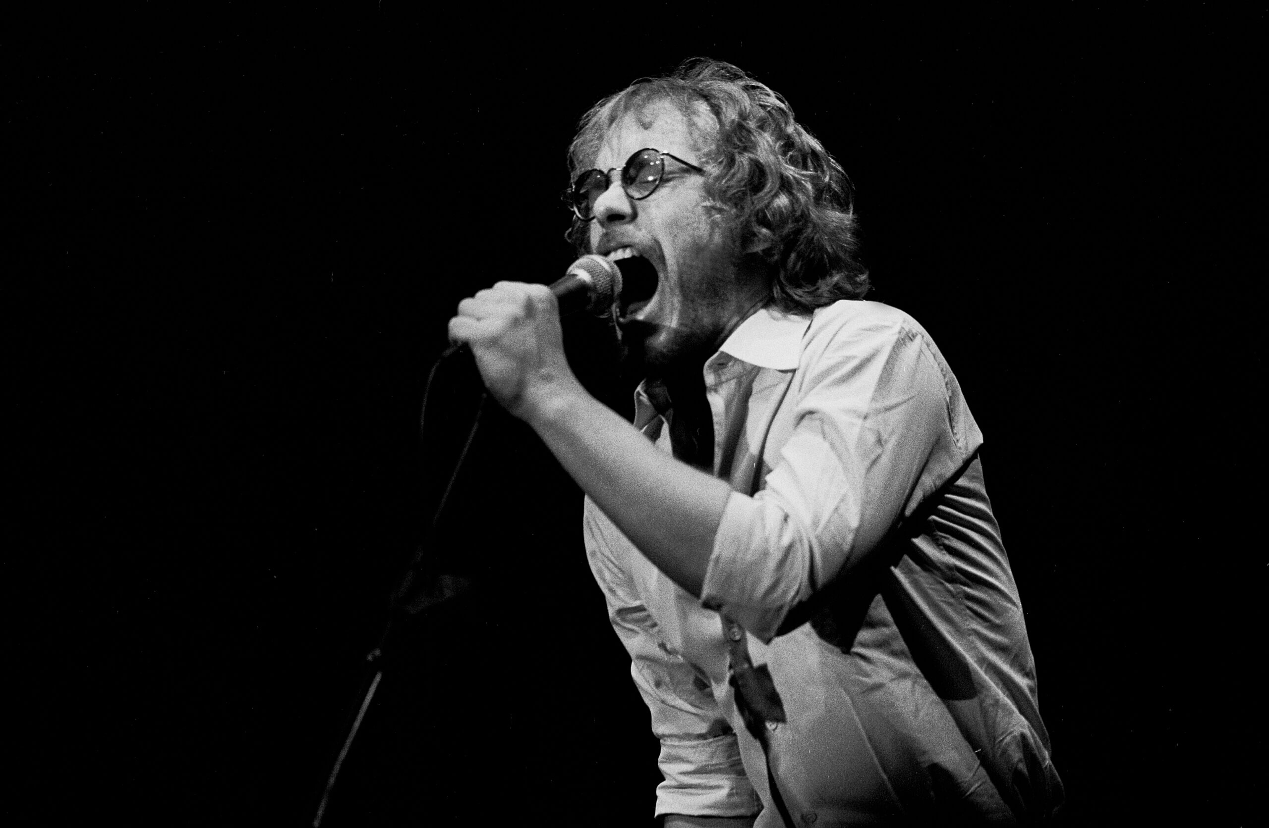 How Warren Zevon overcame his demons to become a sandwich-enjoying rock