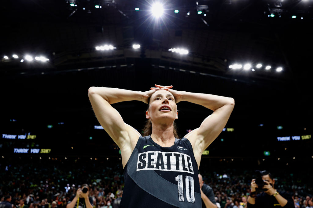 Fans cheered and chanted 'Thank you, Sue,' as Bird stood on the court at the end of Tuesday's seminfinal. (Getty)