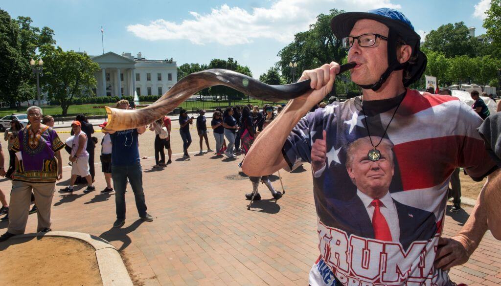 Right-wing Christians have increasingly been using shofars and other Jewish symbols at rallies, an act that some Jews call offensive. 