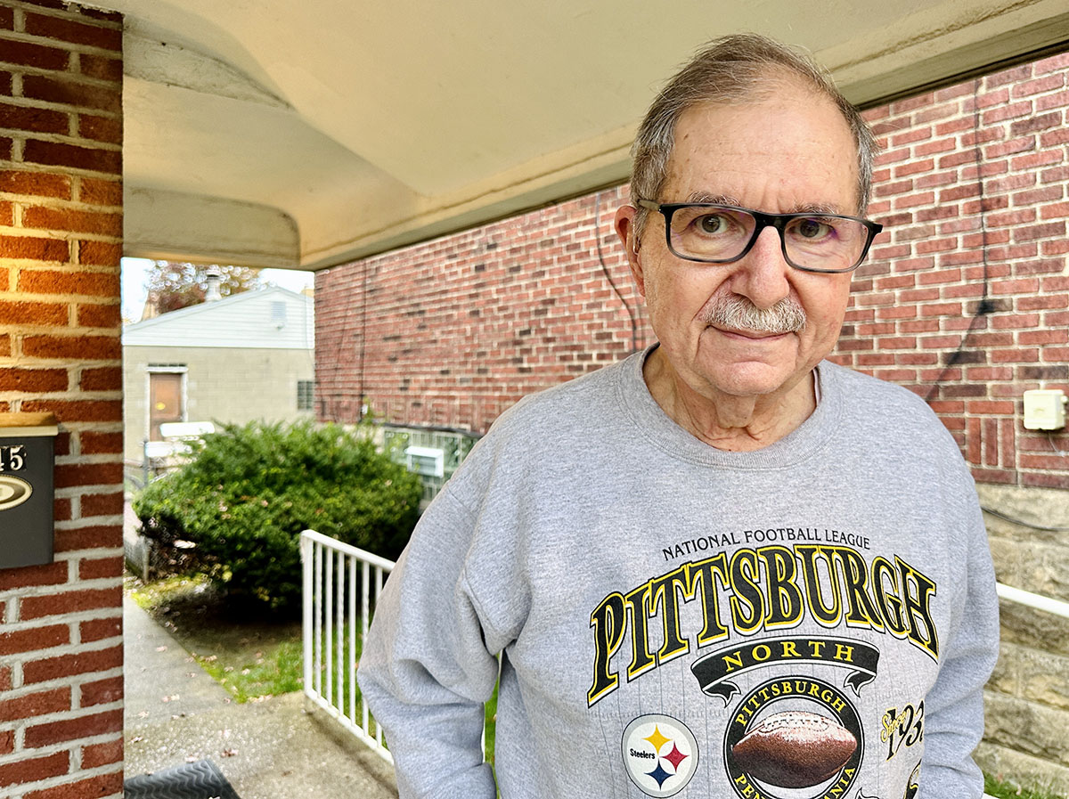 Barry Werber, a survivor of the Tree of Life massacre, on his porch in Pittsburgh. (Benyamin Cohen)