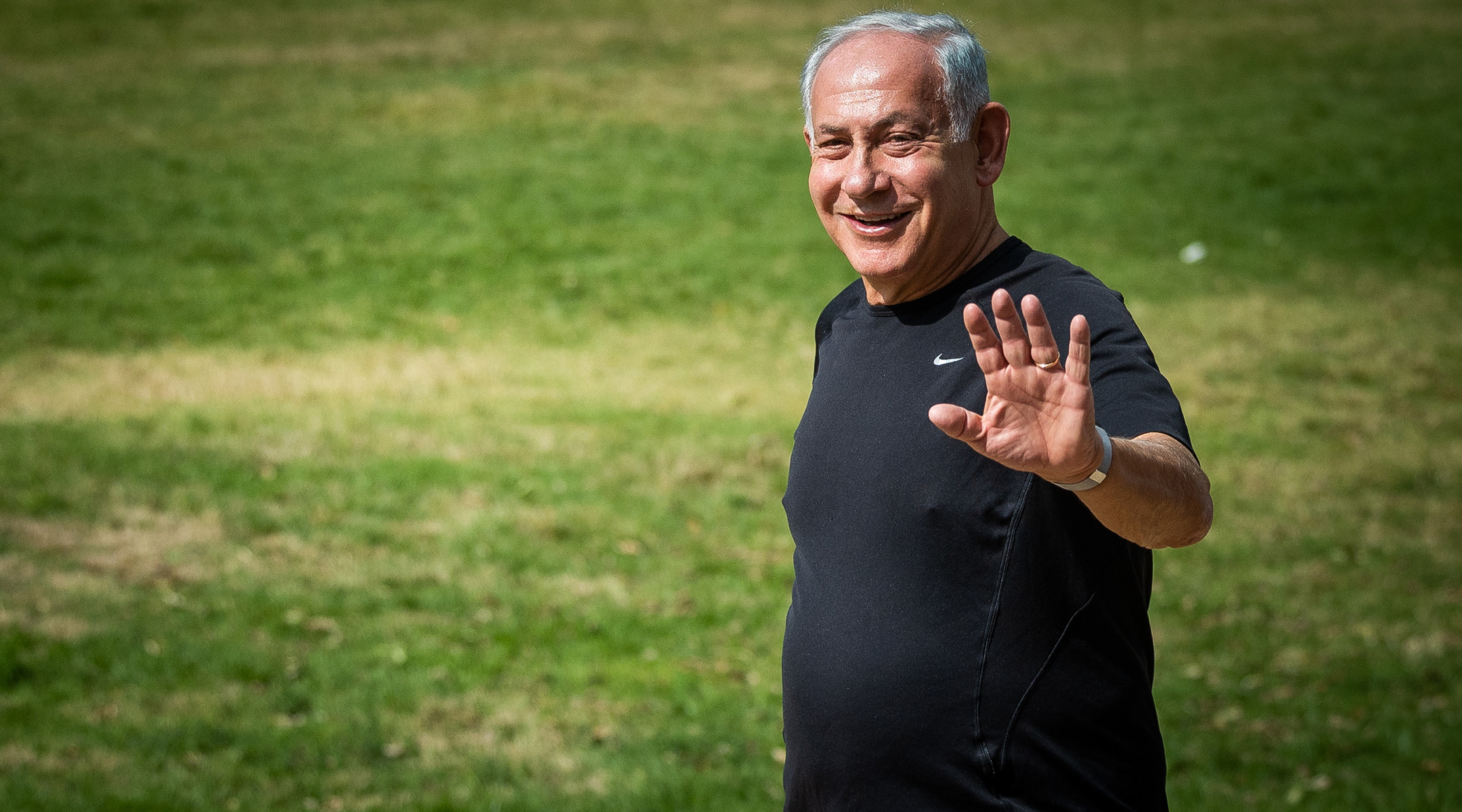 Benjamin Netanyahu seen during a morning walk the morning after the Israeli general elections, Nov. 2, 2022. (Yonatan Sindel/Flash90)