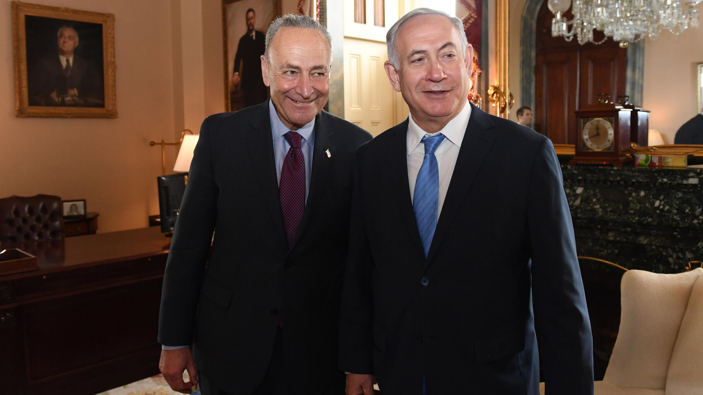 Sen. Chuck Schumer, left, with Israel's then-Prime Minister Benjamin Netanyahu, in 2018.