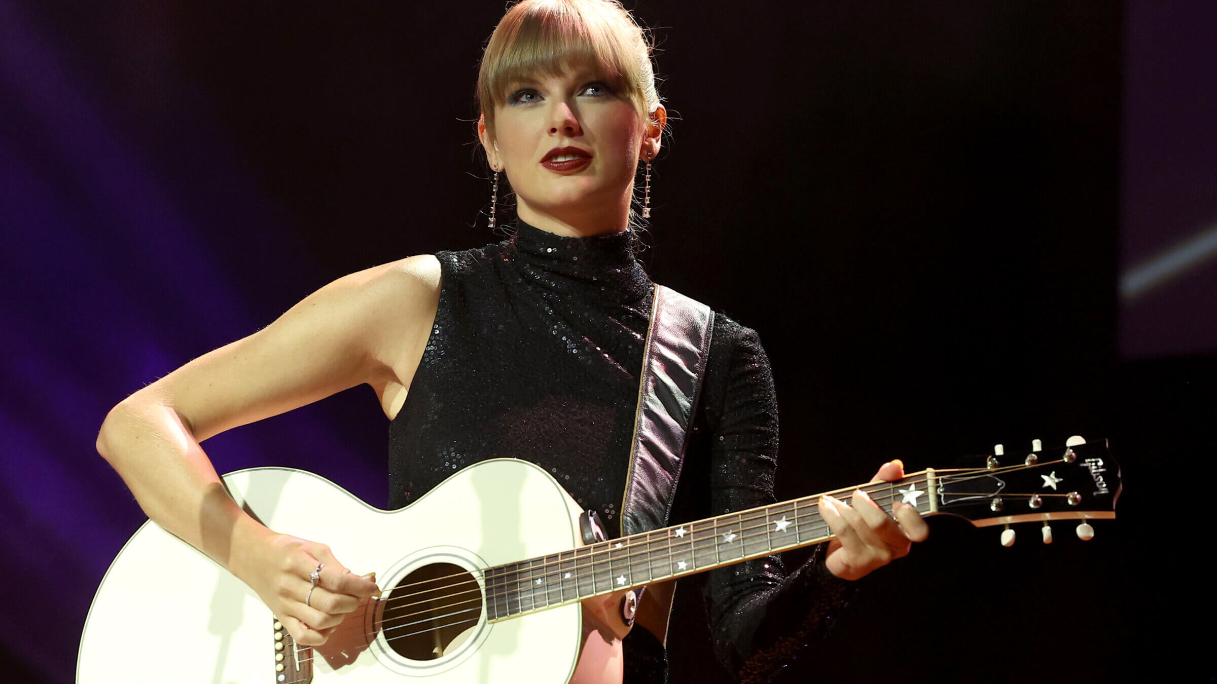 Taylor Swift added new dates to her concert tour.