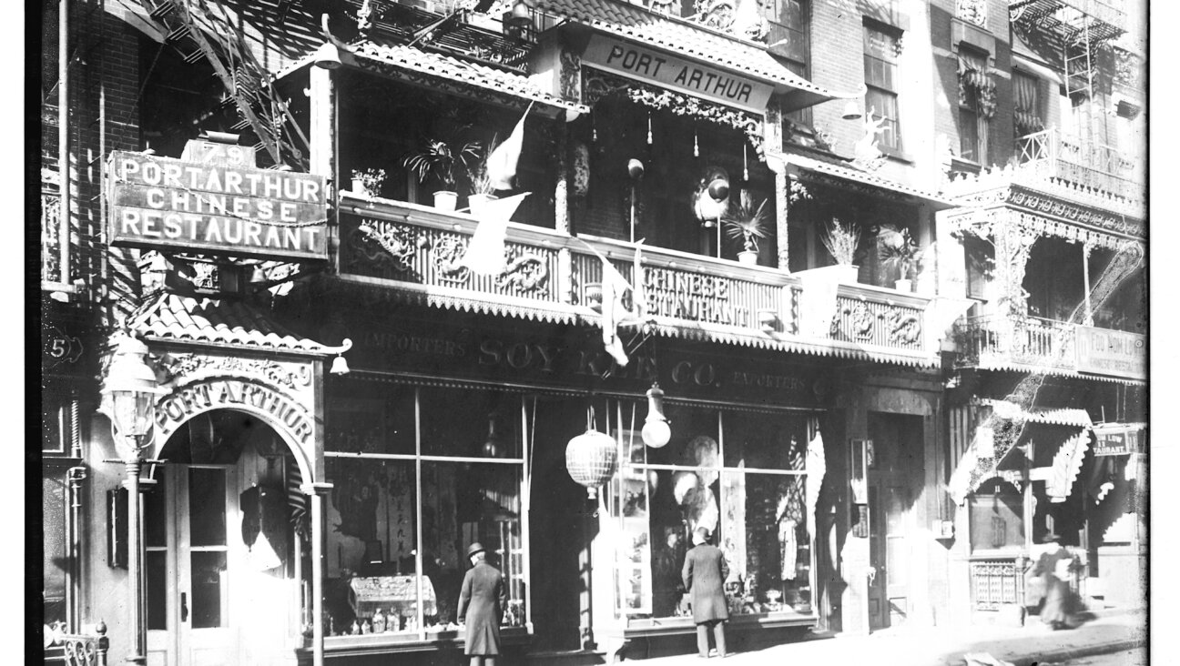 The Port Arthur Chinese Restaurant in New York City at the turn of the 20th century.