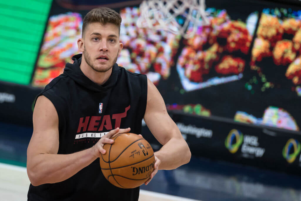 Meyers Leonard of the Miami Heat warms up before a game against the Washington Wizards in Washington, D.C., Jan. 9, 2021.