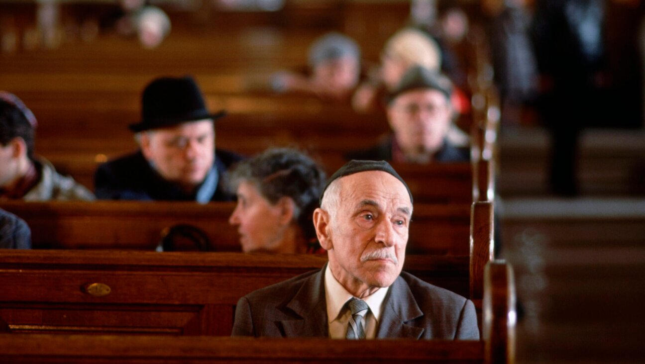 A Russian Jewish man sits in Moscow’s Central Synagogue, in an undated photograph. (Peter Turnley/Corbis/VCG via Getty Images)