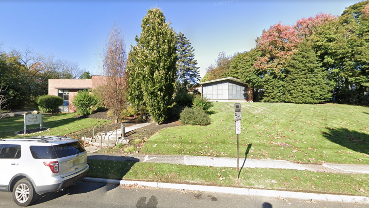 Temple Ner Tamid in Bloomfield, New Jersey, was targeted by a masked man who threw a Molotov cocktail at its door on Jan. 29, 2023. (Google Maps)