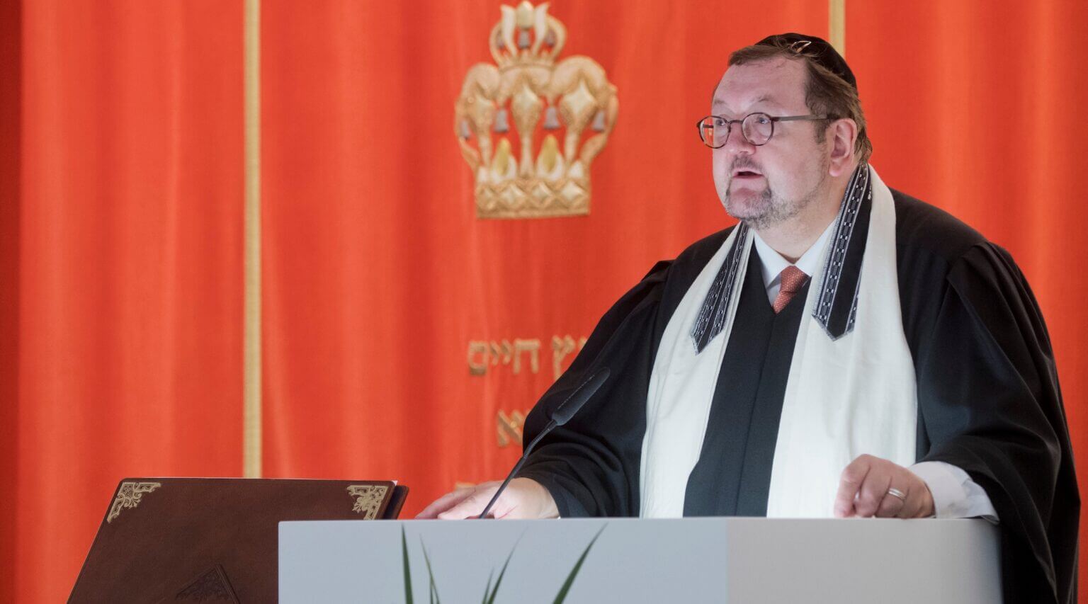 Rabbi Walter Homolka, then rector of the Abraham Geiger College, in the Liberal Jewish community’s synagogue in Hanover, Germany in December 2016.