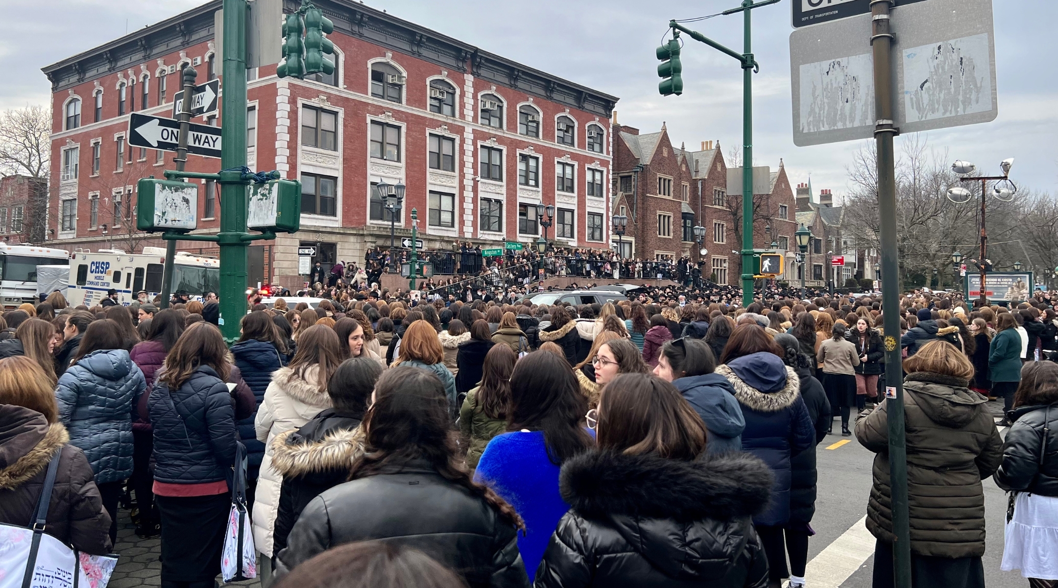 Hundreds gathered in Crown Heights for the funeral of Henya Federman, who died Feb. 8 after two months on life support. (Jackie Hajdenberg)