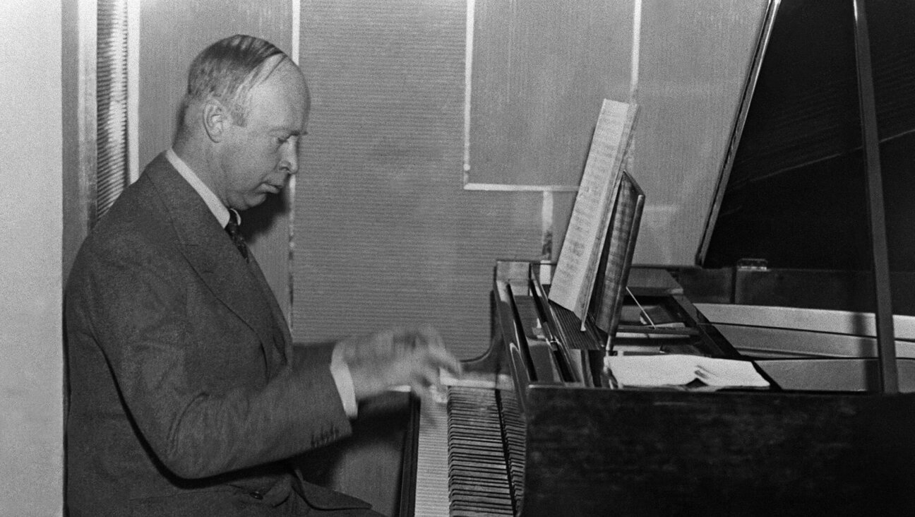 In 1920, Sergei Prokofiev composed an <i>Overture on Jewish Themes,</i> which features klezmer influences.