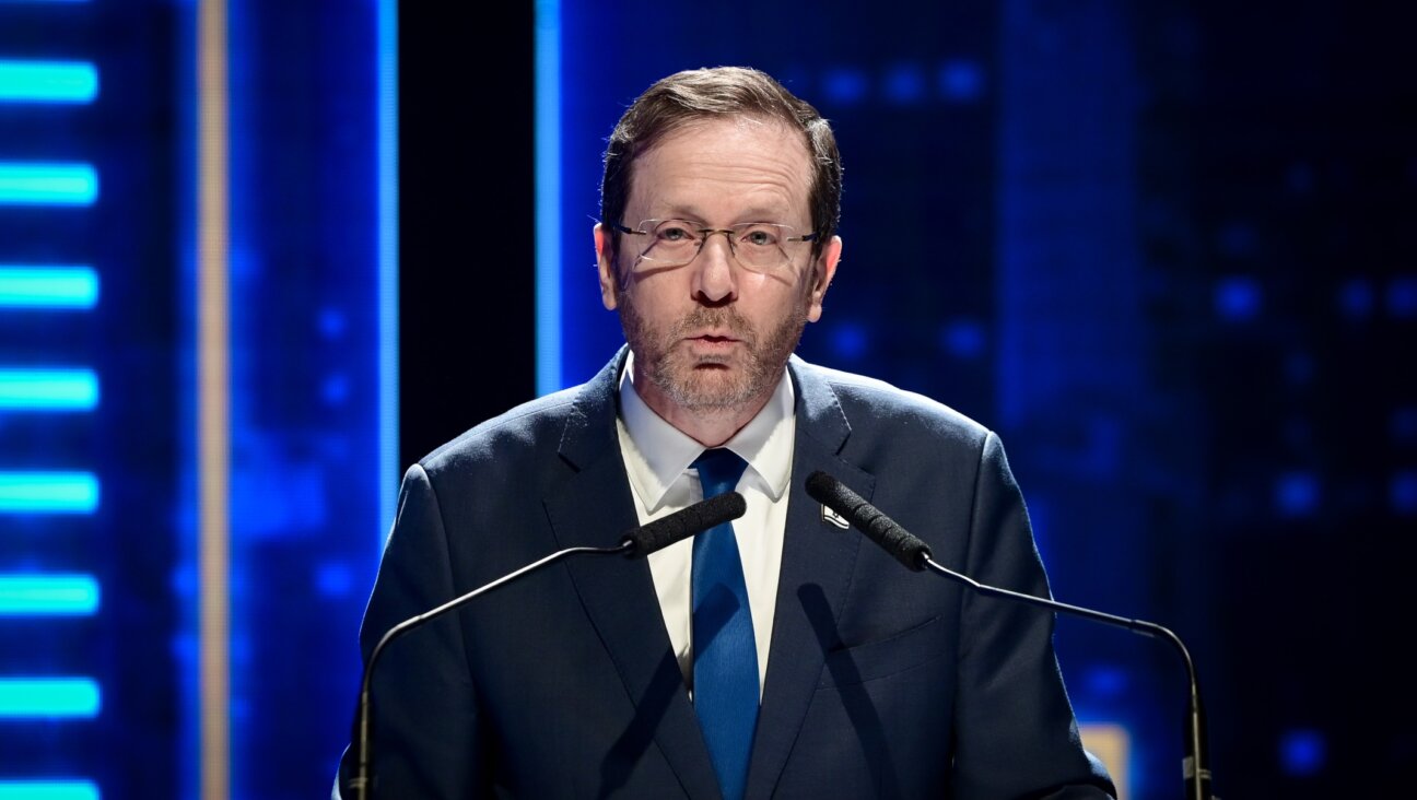 Israeli President Isaac Herzog attends a Honorary Citizenship Ceremony in Tel Aviv, March 13, 2023.(Avshalom Sassoni/Flash90)