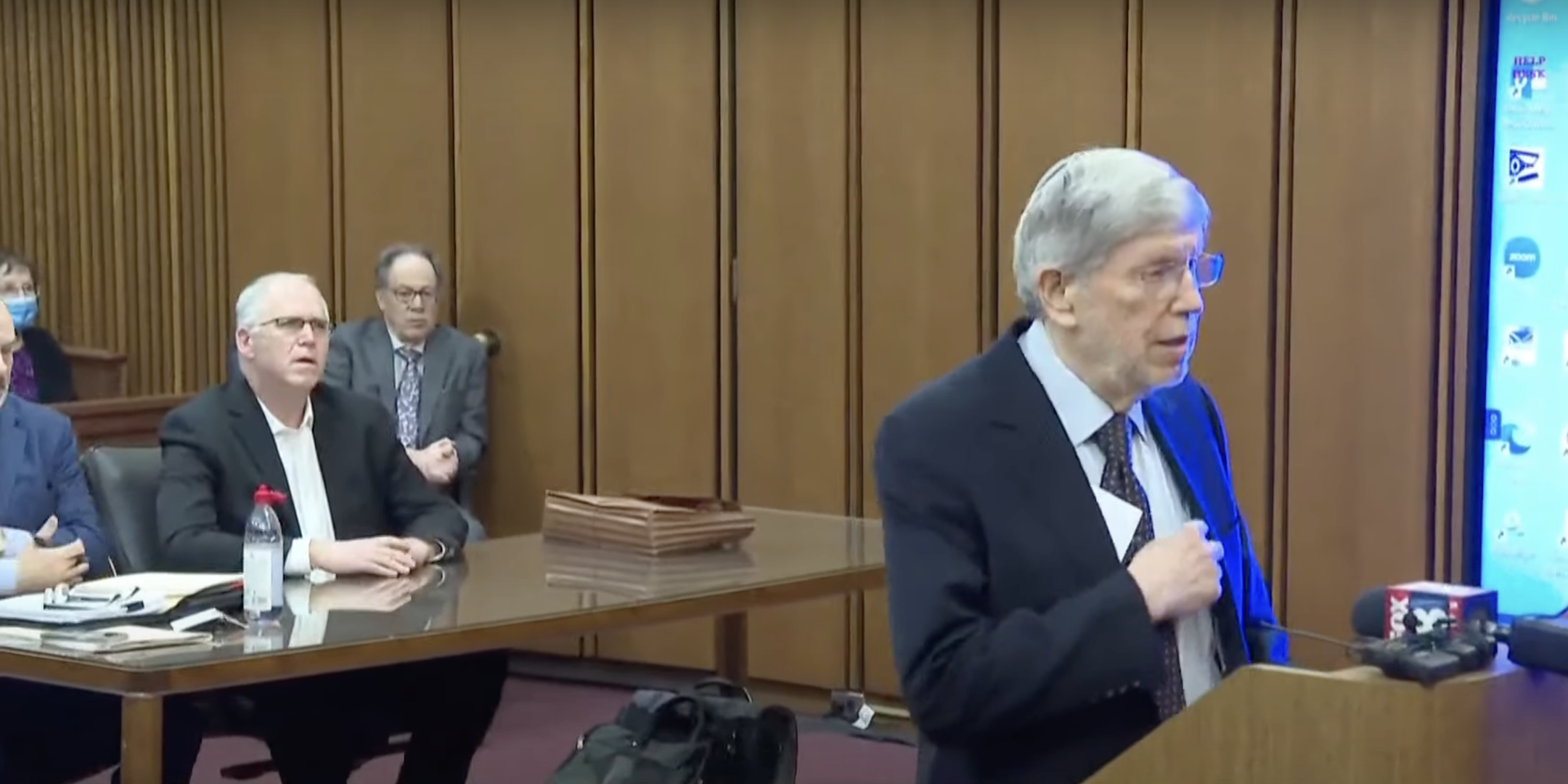 Rabbi William Lebeau (right) provides a character witness testimony on behalf of Rabbi Stephen Weiss (left) at Weiss’ sentencing hearing for crimes of soliciting underage sex, Cleveland, Ohio, Feb. 27, 2023. Weiss was sentenced to six months in prison. (Screenshot)