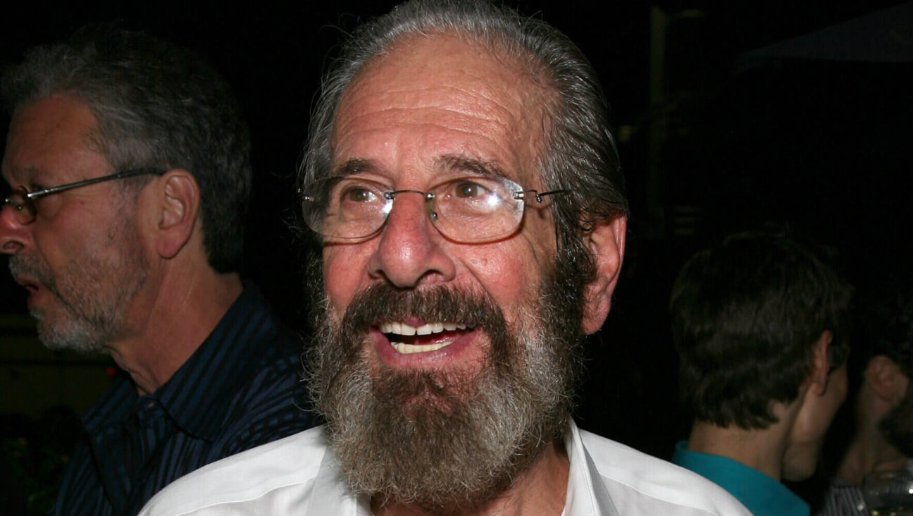 Chaim Topol attends a 'Fiddler On The Roof'  after party, 2009.
