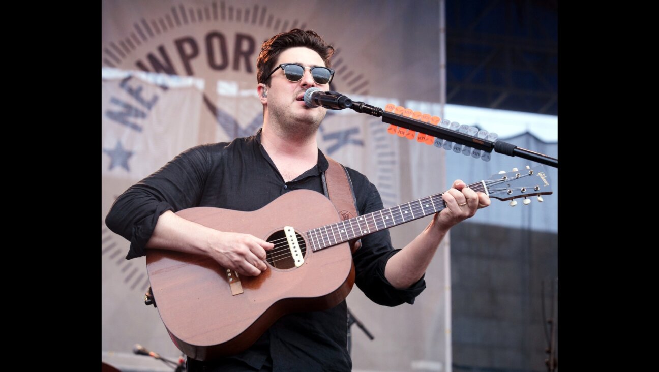 Marcus Mumford will perform in a pre-recorded video for the joint Israeli-Palestinian Yom Hazikaron memorial ceremony in Tel Aviv on April 24. (Wikimedia Commons)