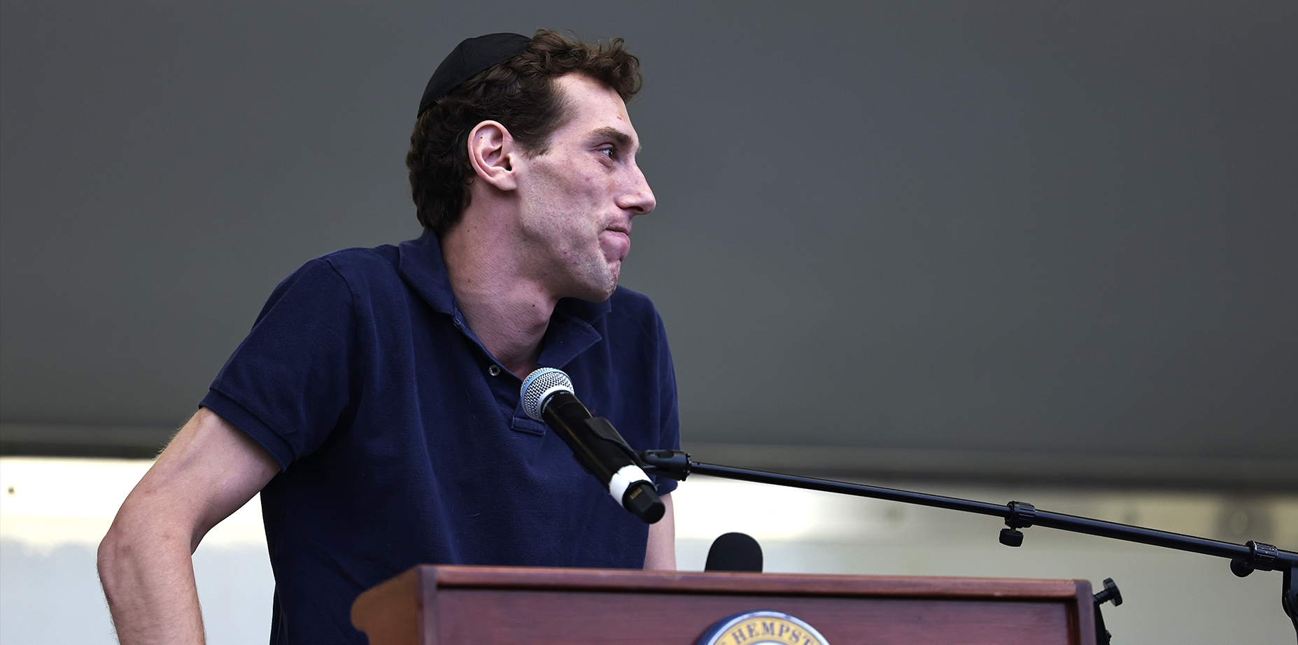 Joseph Borgen speaks during a rally denouncing antisemitic violence on May 27, 2021 in Cedarhurst, New York.