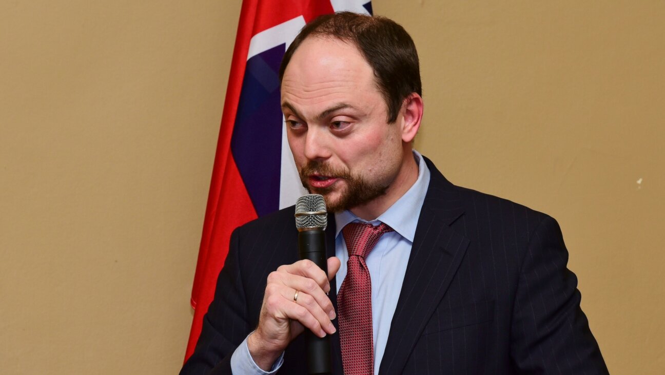 Vladimir Kara-Murza, pictured in Toronto in 2018, has been sentenced to 25 years in prison in Russia. (Mykola Swarnyk/Wikimedia Commons)