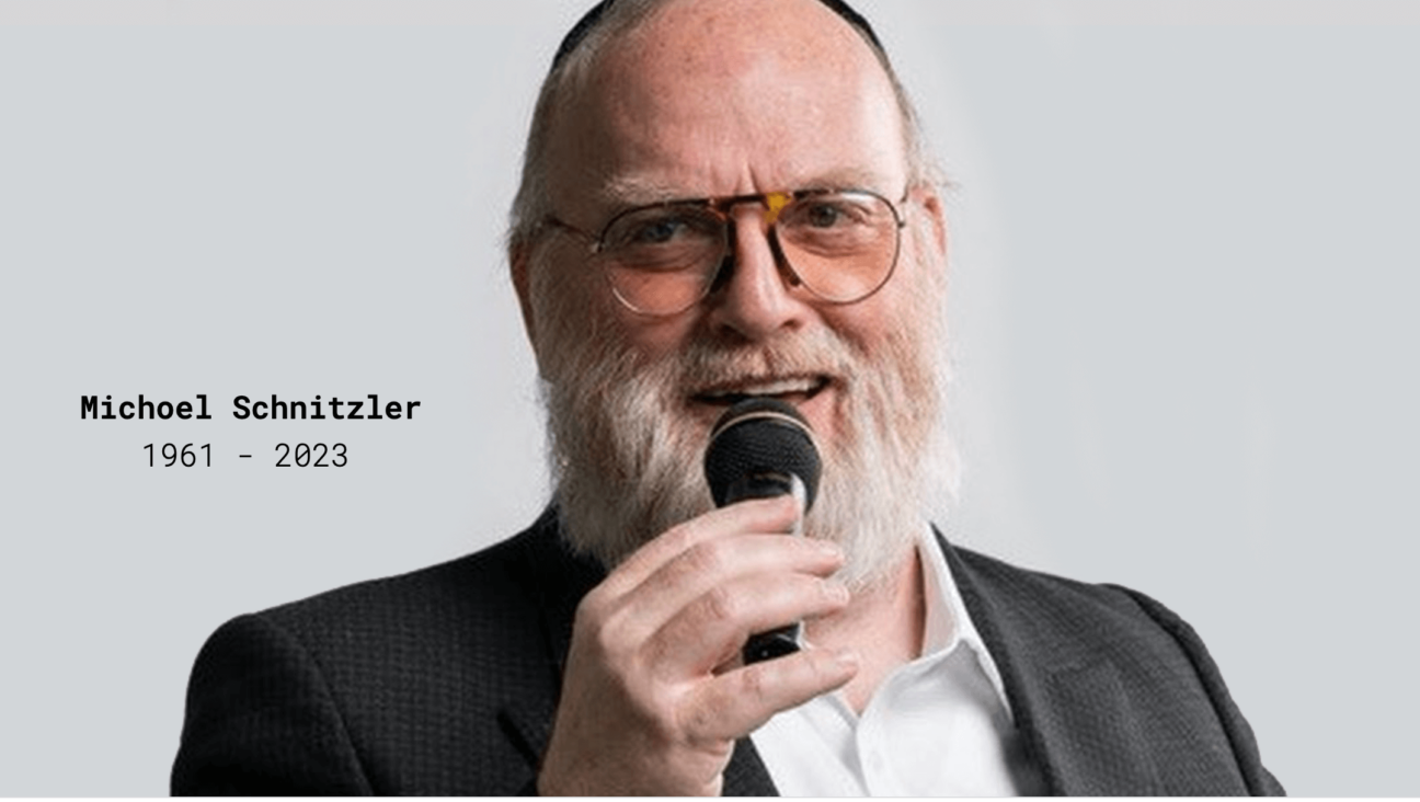 Legendary Hasidic singer Michoel Schnitzler died on April 14, 2023, just before Shabbat. 