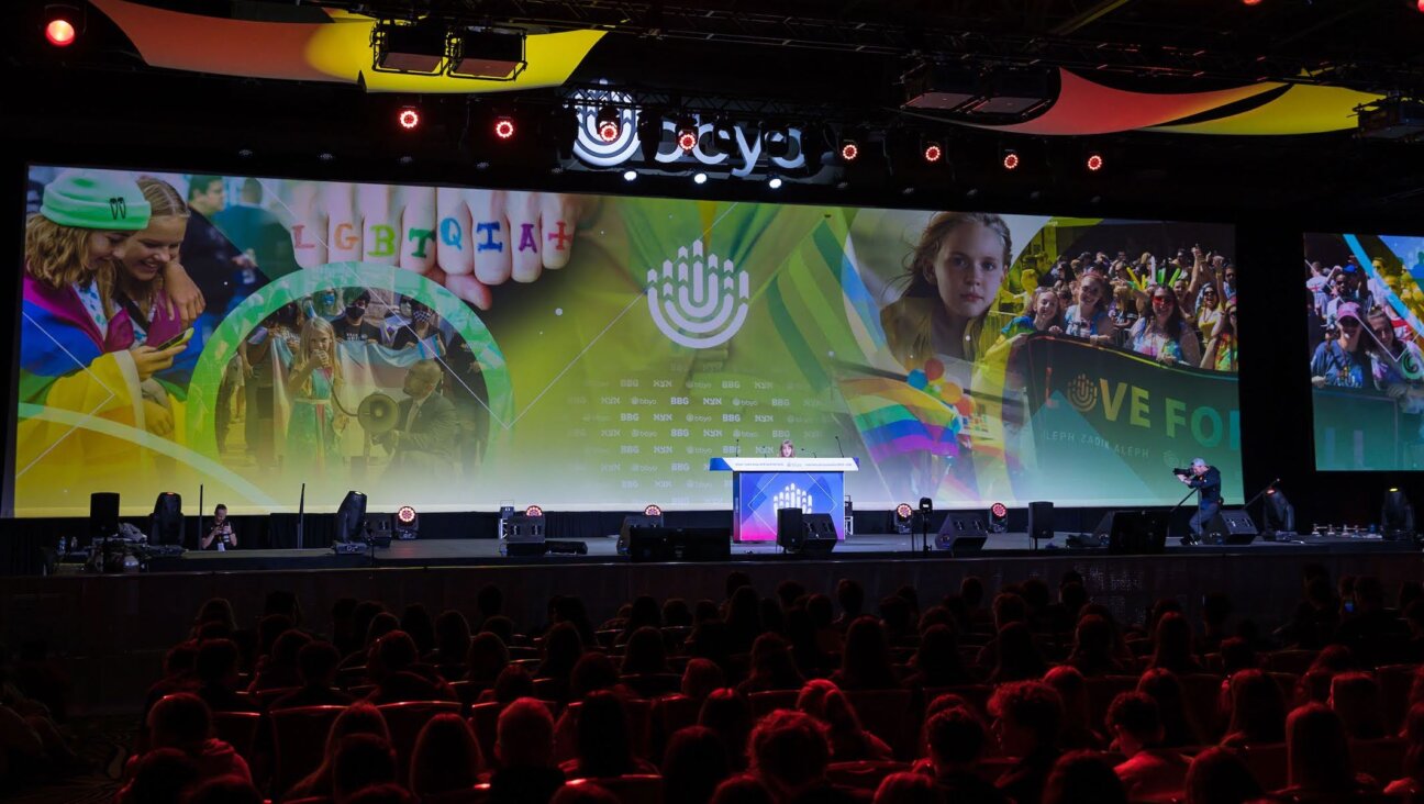 Kai Shappley, actress and trans rights activist, speaks to Jewish youth at the BBYO International Convention in Dallas, Texas, Feb. 17, 2023. (Jason Dixson Photography)