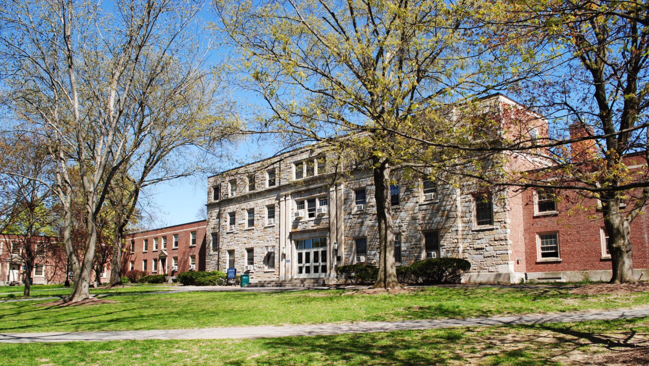 College Hall at SUNY New Paltz in New Paltz, New York, May 1, 2013. (crz4mets2 via Wikimedia Commons)