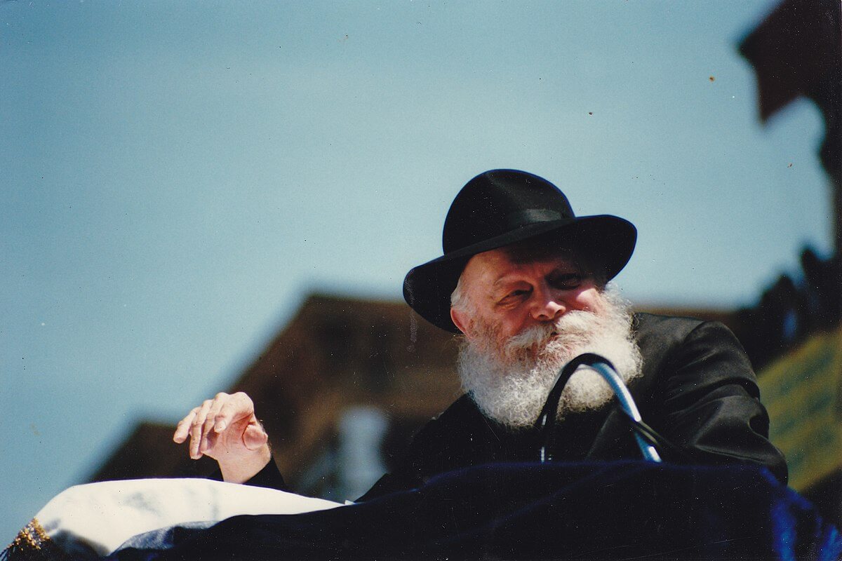 New Documentary In Yiddish About The Lubavitcher Rebbe – The Forward