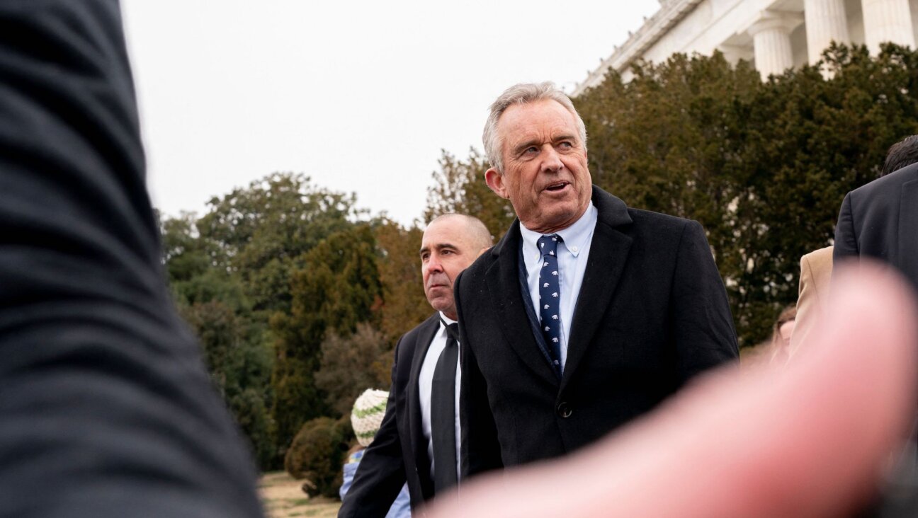 Robert F. Kennedy Jr. departs after speaking at the Lincoln Memorial to a rally against vaccine mandates in Washington, D.C., Jan. 23, 2022. (Stefani Reynolds/AFP via Getty Images)