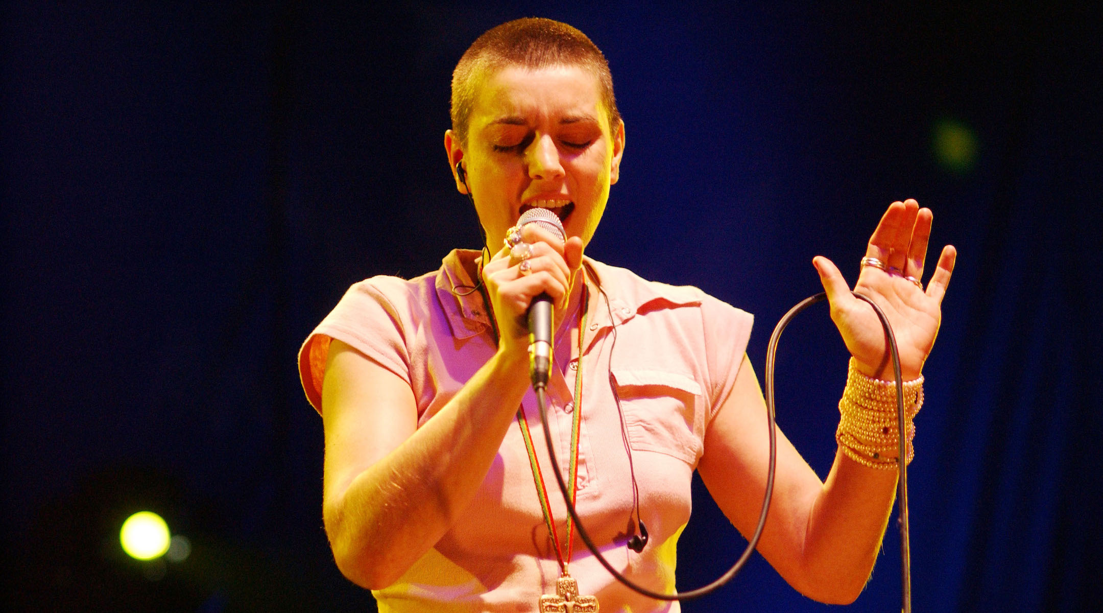 Irish singer Sinead O’Connor sings in concert January 18, 2003 at The Point Theatre in Dublin, Ireland. (Getty Images)