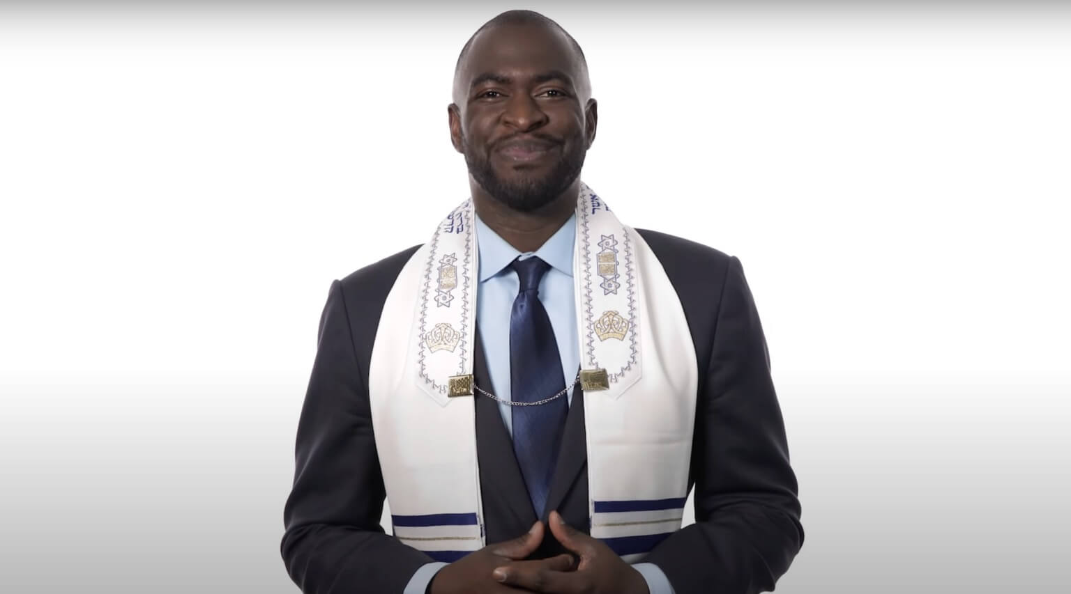 Jonathan Dade calls himself the "rabbi" of a Messianic Jewish congregation in Georgetown, Texas. His services mix elements of Jewish and Christian traditions.