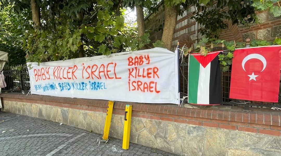 Anti-Israel banners are a common sight in Istanbul, October 2023. (David I. Klein)