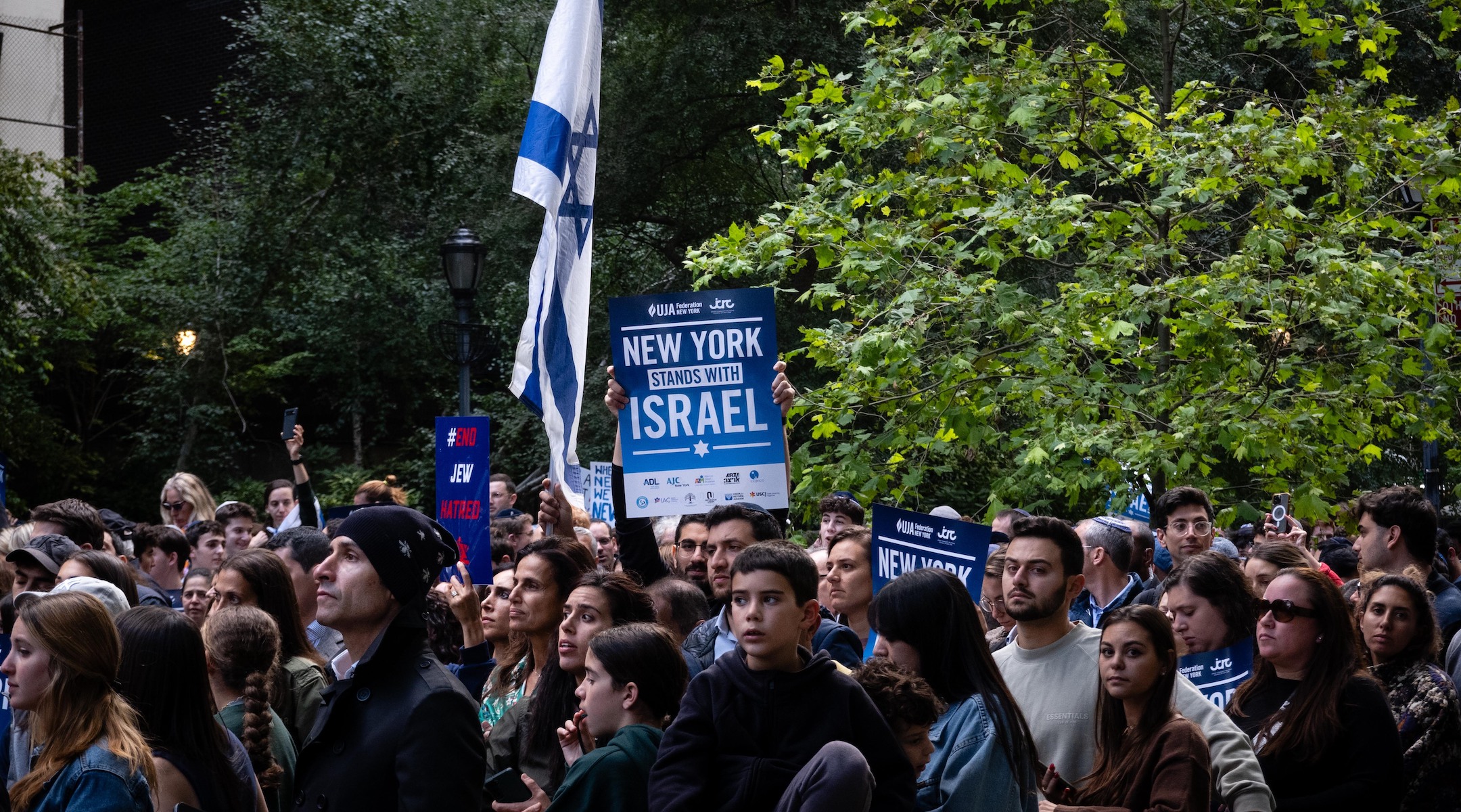 Thousands gather to rally for Israel in New York City on Oct. 10, 2023. (Luke Tress)