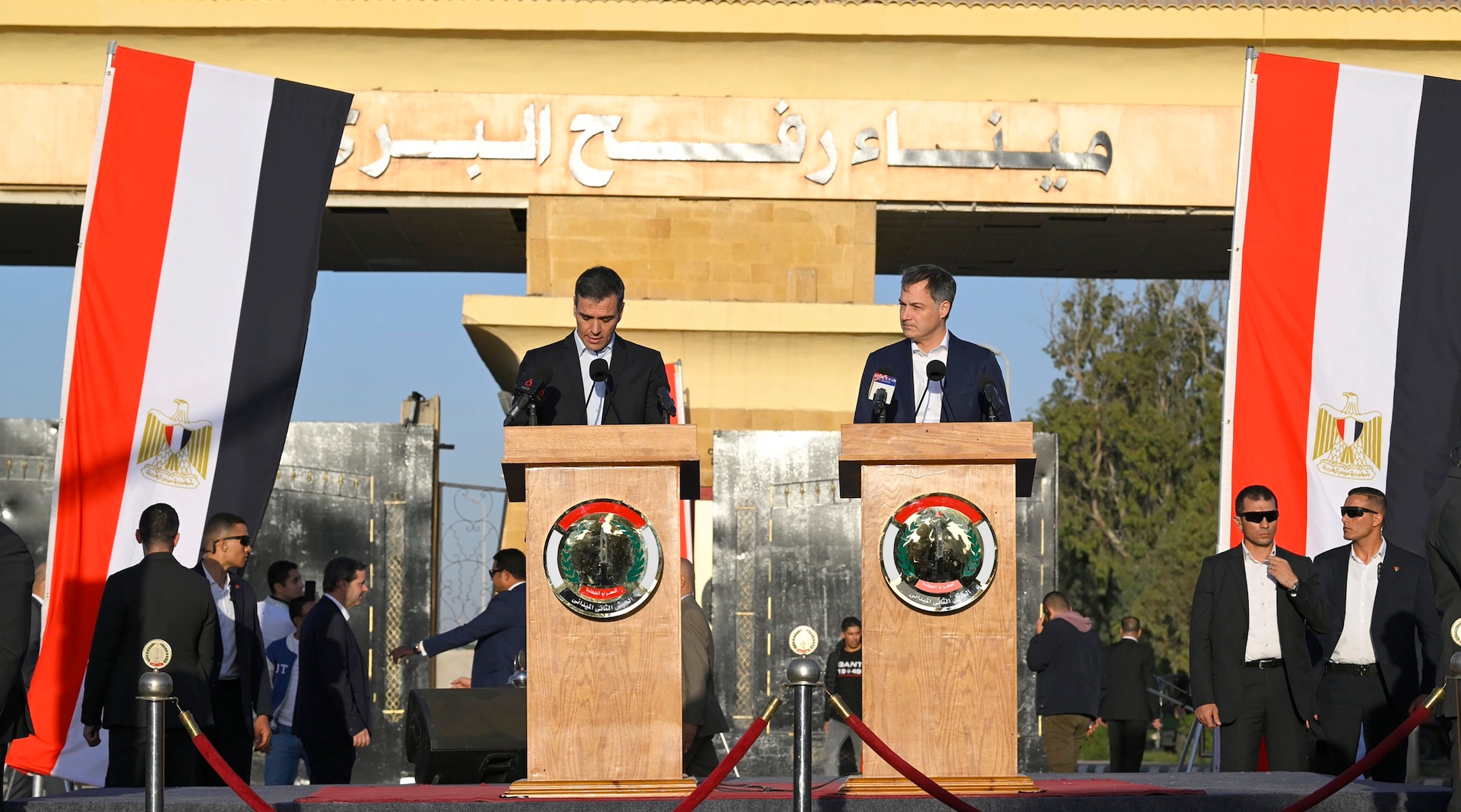 Spain’s Prime Minister Pedro Sanchez, left, and Belgium’s Prime Minister Alexander De Croo hold a press conference at the Rafah border crossing in Egypt, Nov. 24, 2023. (Philip Reynaers/Photo News via Getty Images)