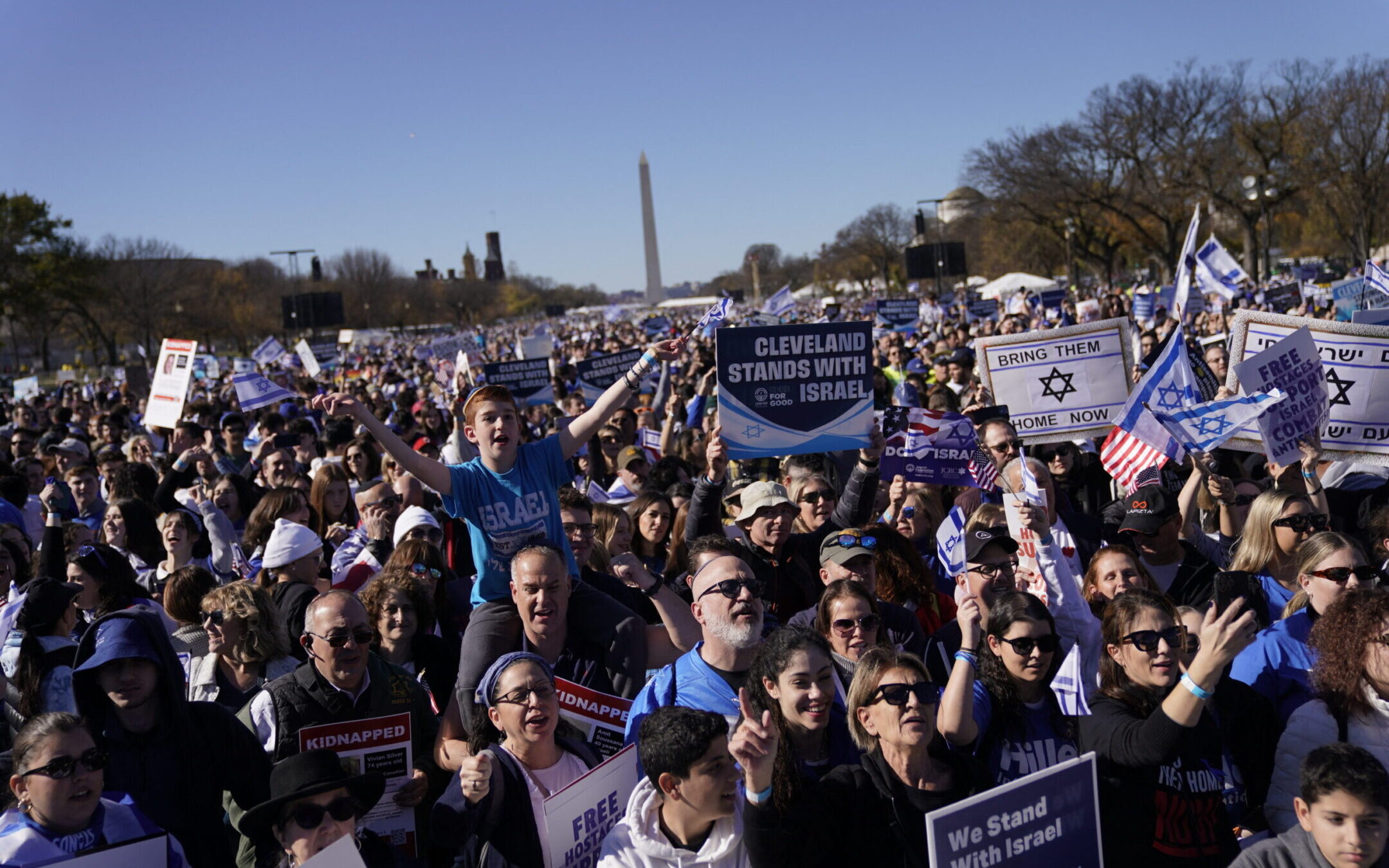 Demonstrators in support of Israel gather to denounce antisemitism and call for the release of Israeli hostages, on the National Mall in Washington, DC, Nov. 14, 2023. (Stefani Reynolds / AFP via Getty Images)