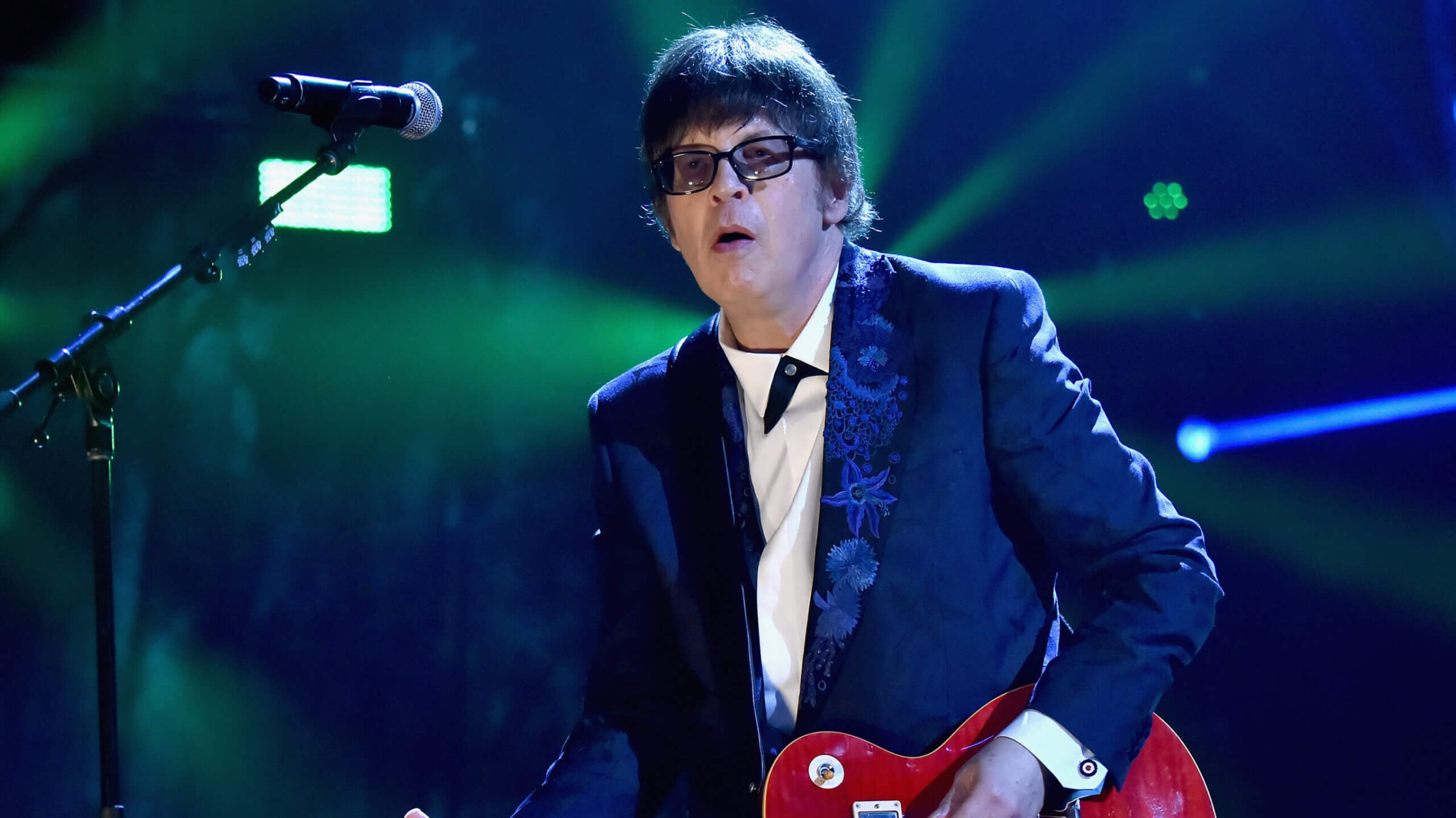 Elliot Easton performs at the Rock & Roll Hall of Fame induction ceremony.