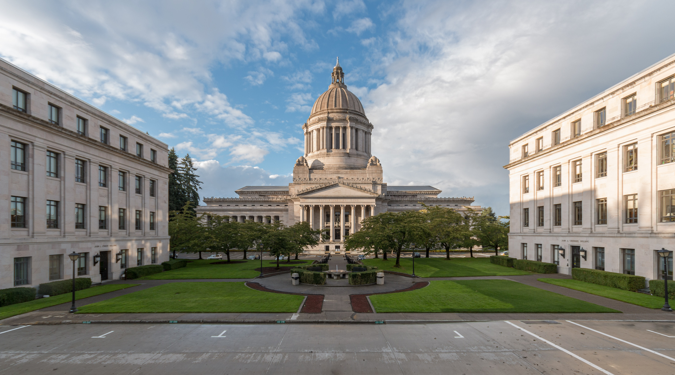 The Washington State Capitol legislative building in Olympia, Washington, September 23, 2013. (Martin Kraft via Creative Commons)