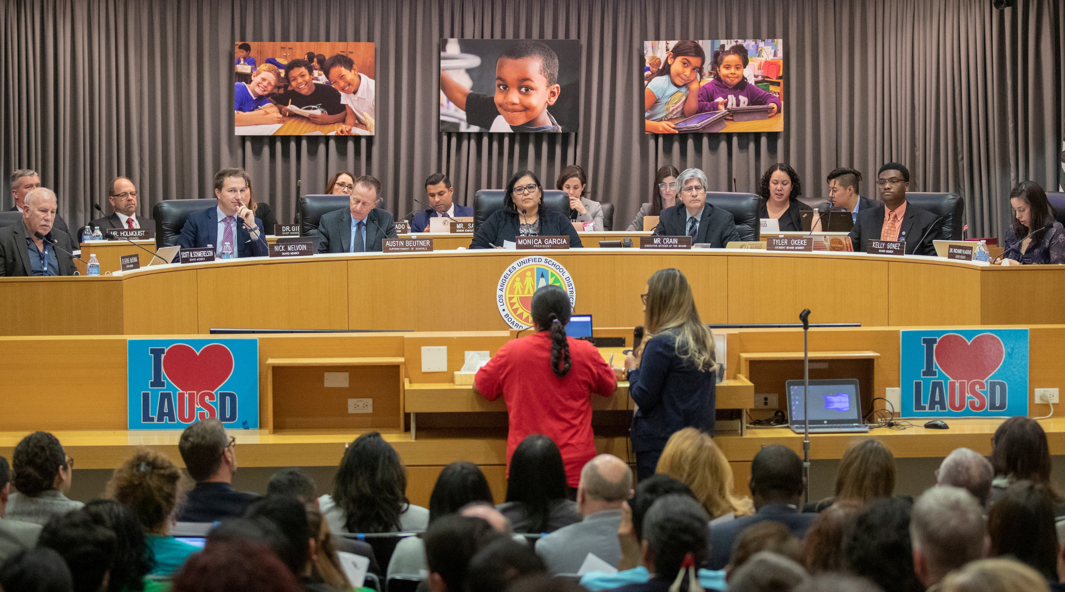 The Los Angeles Unified School District board during a Board of Education meeting, Jan. 29, 2019. (Allen J. Schaben/Los Angeles Times via Getty Images)