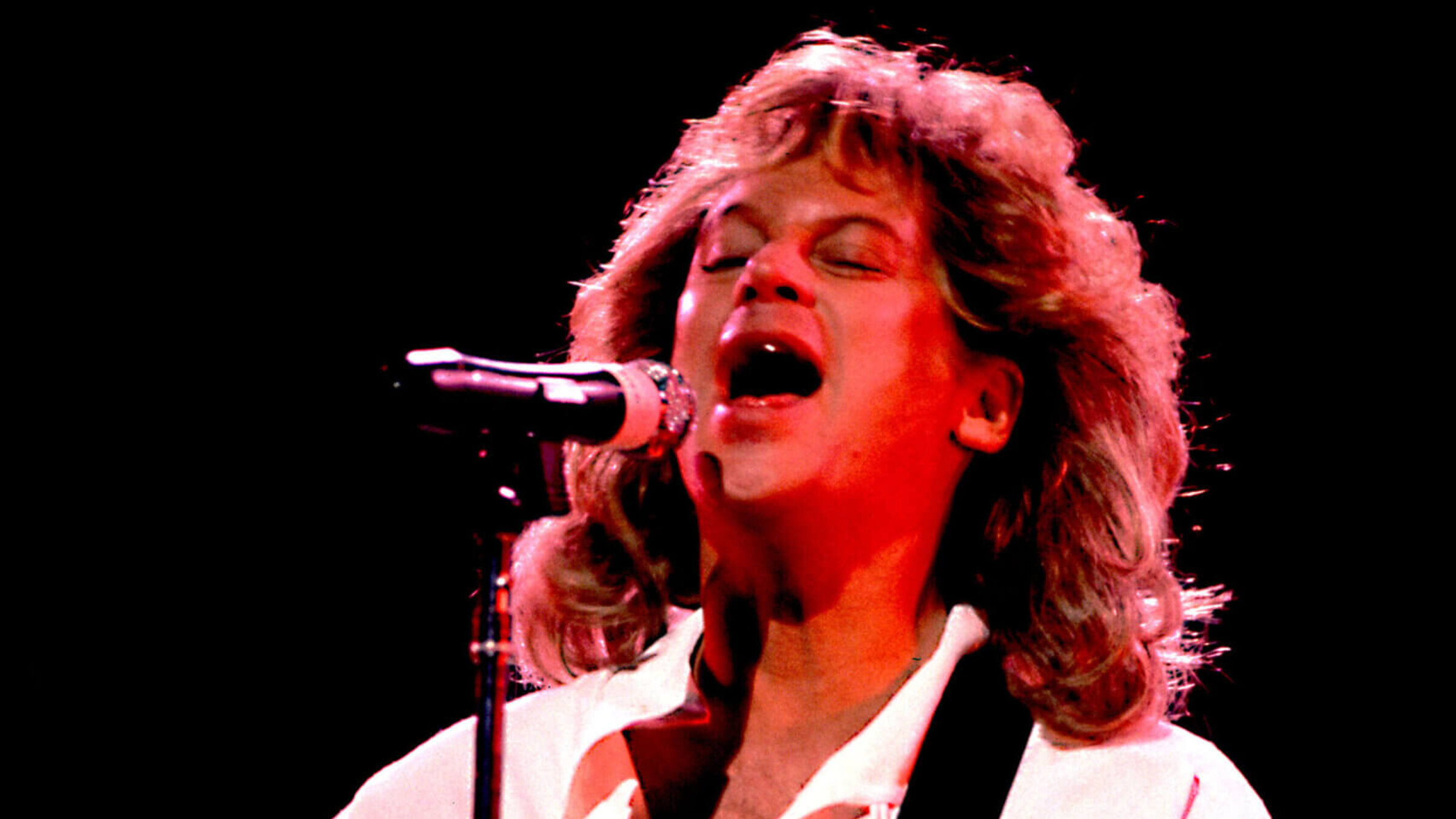 Eric Carmen performs in Chicago, 1988.