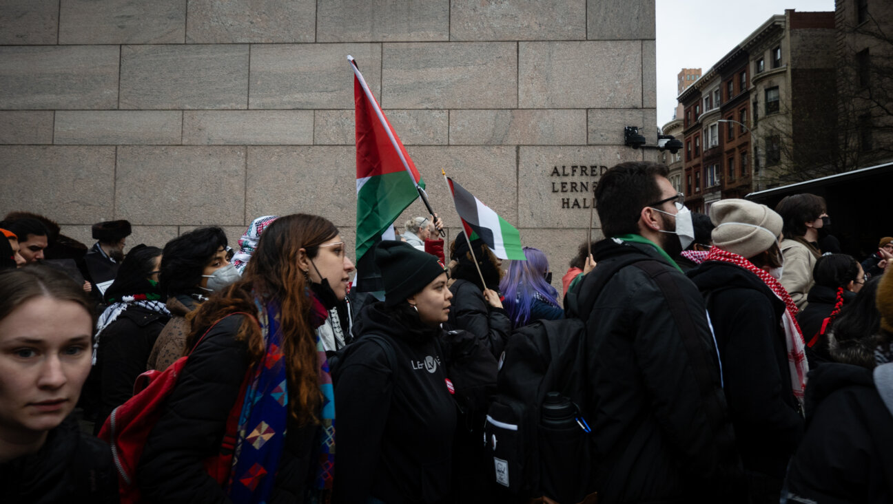 Pro-Palestinian demonstrators outside Columbia University, February 2, 2024. (Luke Tress)