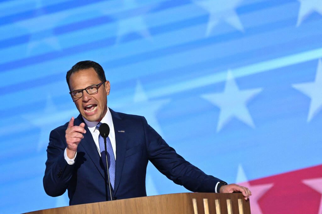 Pennsylvania Gov. Josh Shapiro speaks at the Democratic National Convention on Aug. 21, 2024. V