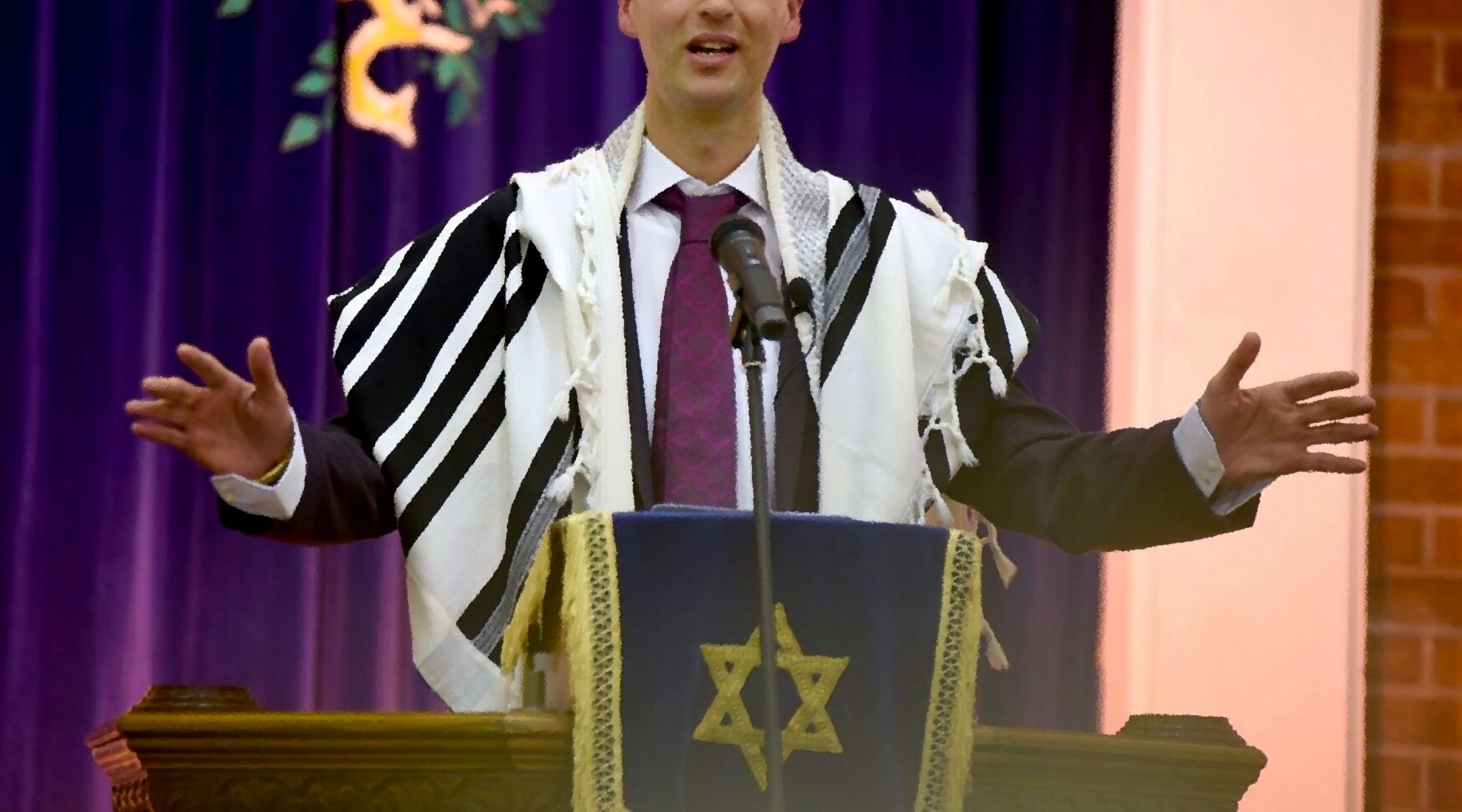 For any rabbi interested in preaching on current events during the upcoming High Holidays, the volume and pace of news present a challenge. (Wikimedia Commons)