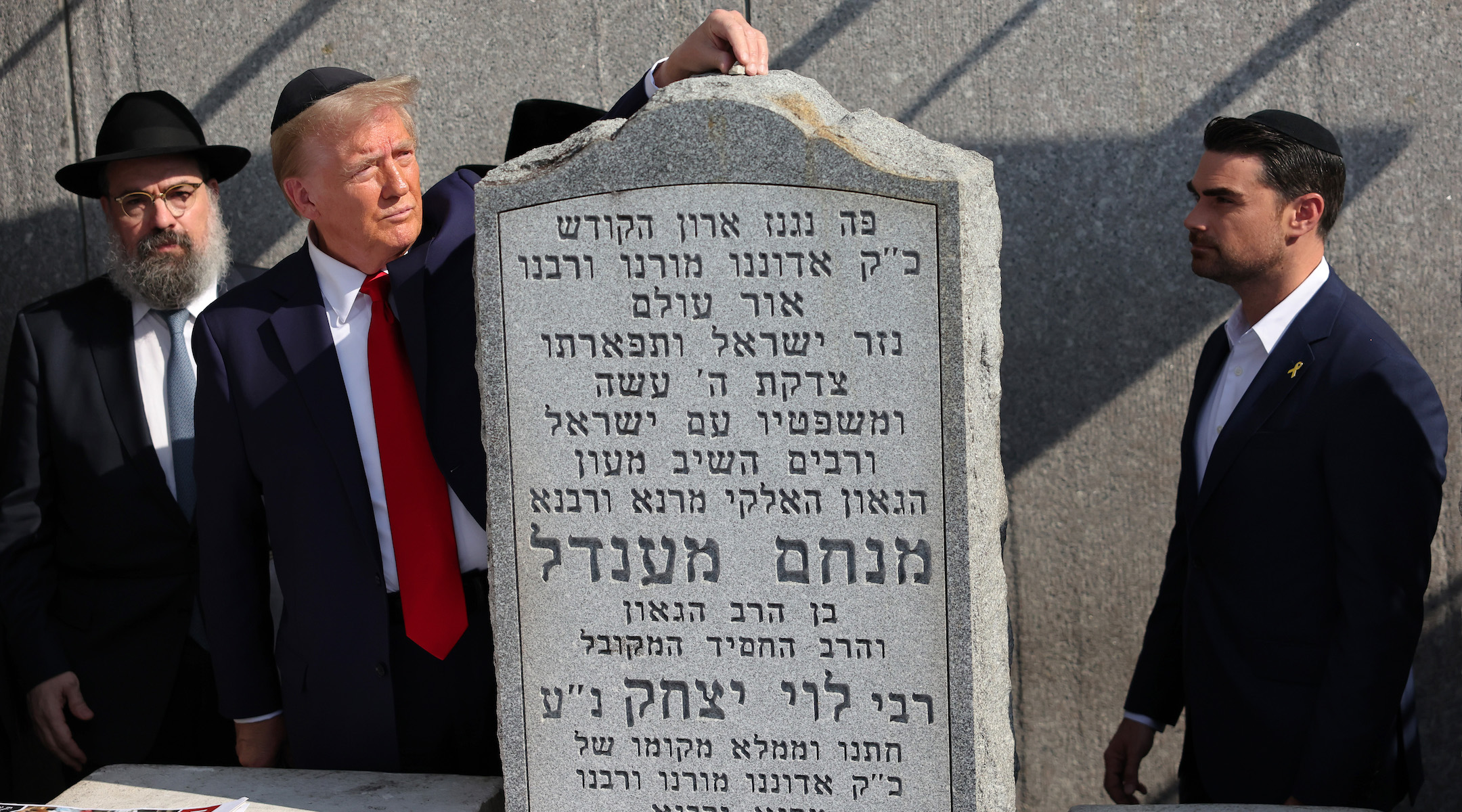 Trump visits gravesite of Lubavitcher Rebbe to mark Oct. 7 anniversary ...